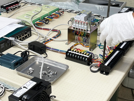 映像装置の受託製造作業